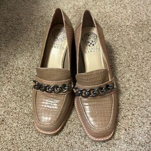 Vince Camuto Cedeen Heeled Loafers Tan- size 6.5